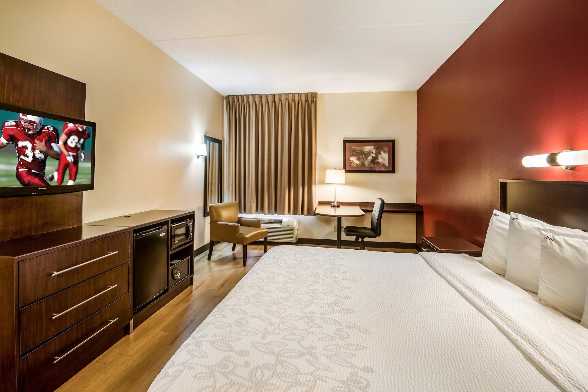 Red Roof Inn Plus+ South Deerfield - Amherst エクステリア 写真