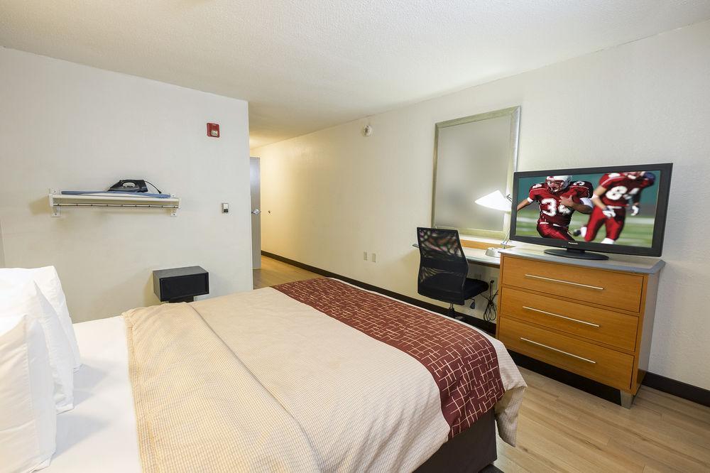 Red Roof Inn Plus+ South Deerfield - Amherst エクステリア 写真