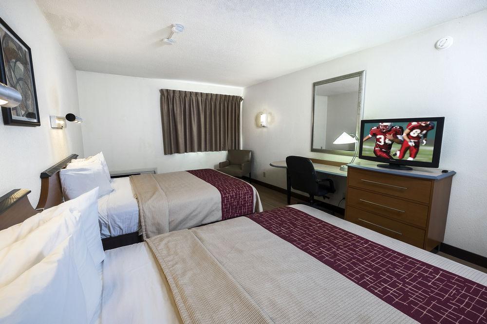 Red Roof Inn Plus+ South Deerfield - Amherst エクステリア 写真