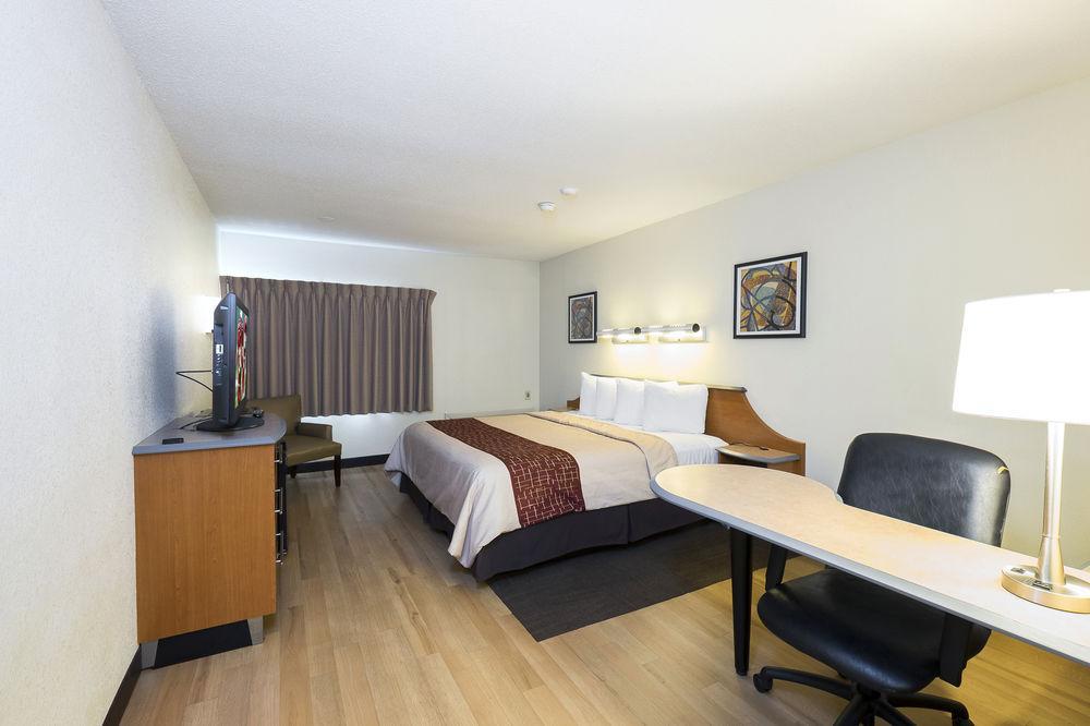 Red Roof Inn Plus+ South Deerfield - Amherst エクステリア 写真